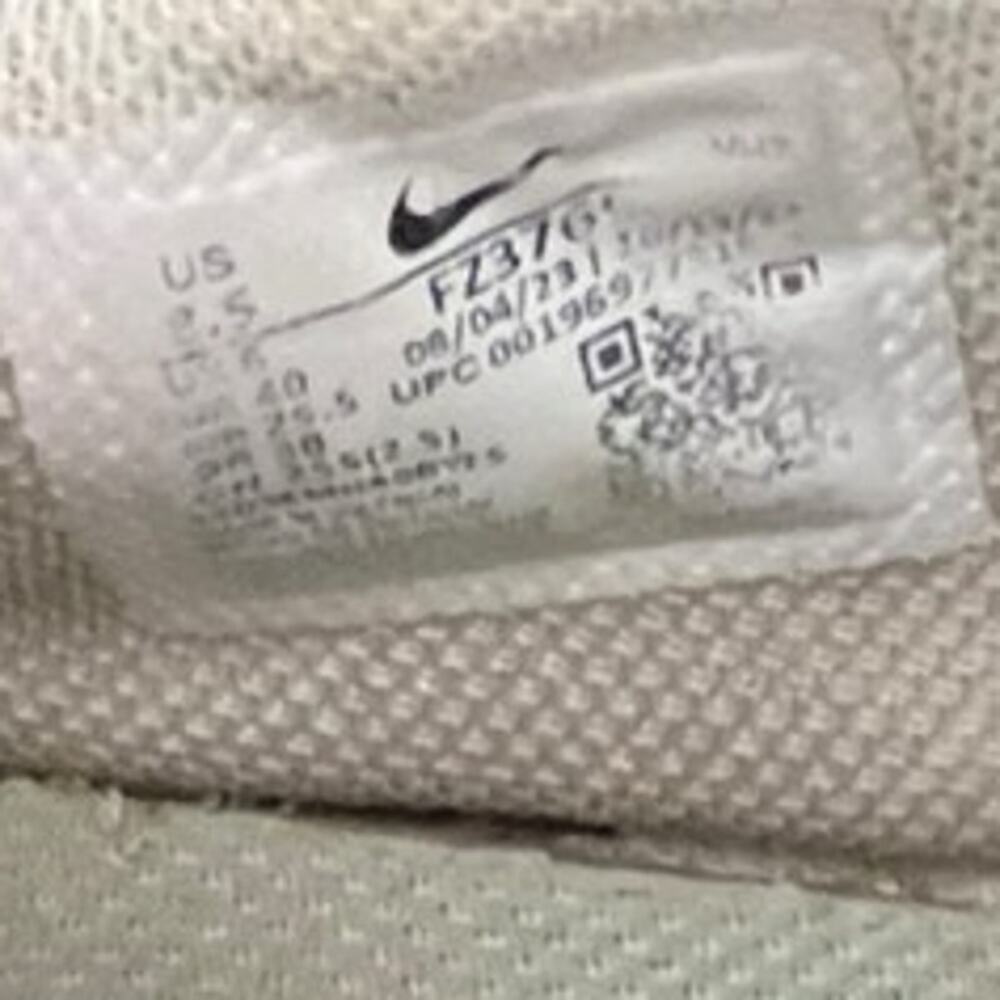 Womens Nike Air Max Excee FZ3769-100 Leather Athletic Sneaker Size 8.5 White - Picture 6 of 6